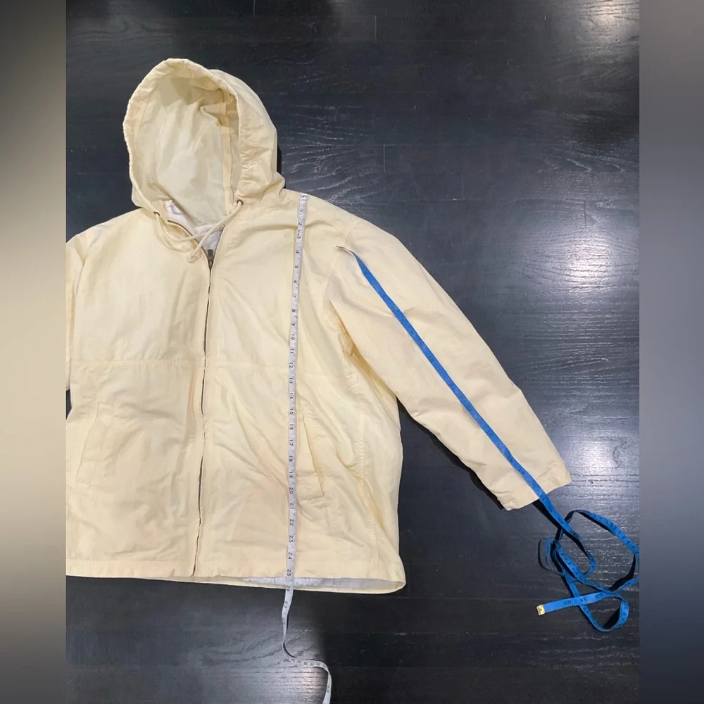 TOMMY BAHAMA LIGHT‎ YELLOW WINDBREAKER JACKET